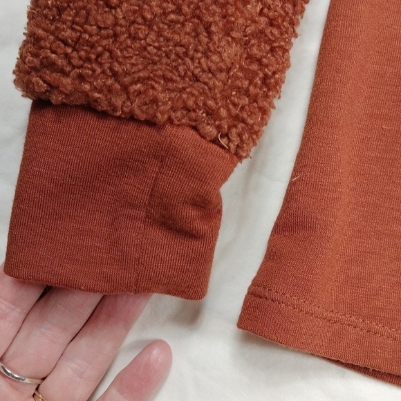 Kenneth Cole women's XL sweater - Picture 4 of 10